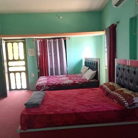 Subha Laxmi Hotel & Lodge Bahāsi Esterno foto